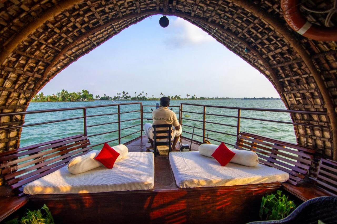 Marvel Cruise Hotel Alappuzha Bagian luar foto