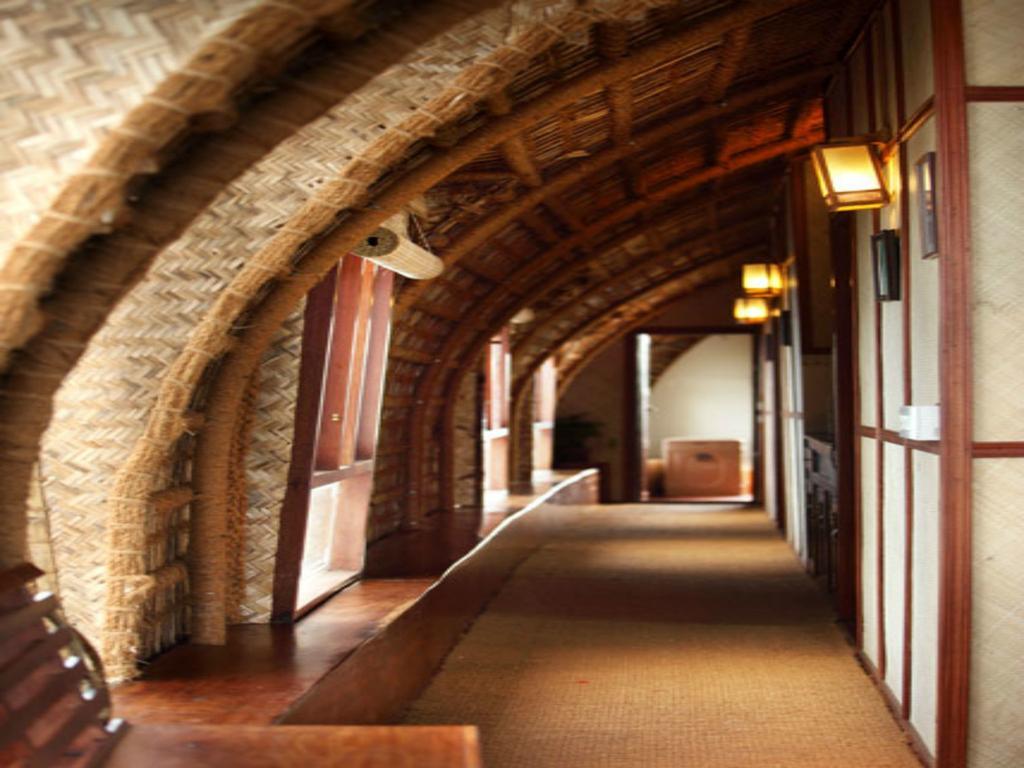 Marvel Cruise Hotel Alappuzha Bagian luar foto