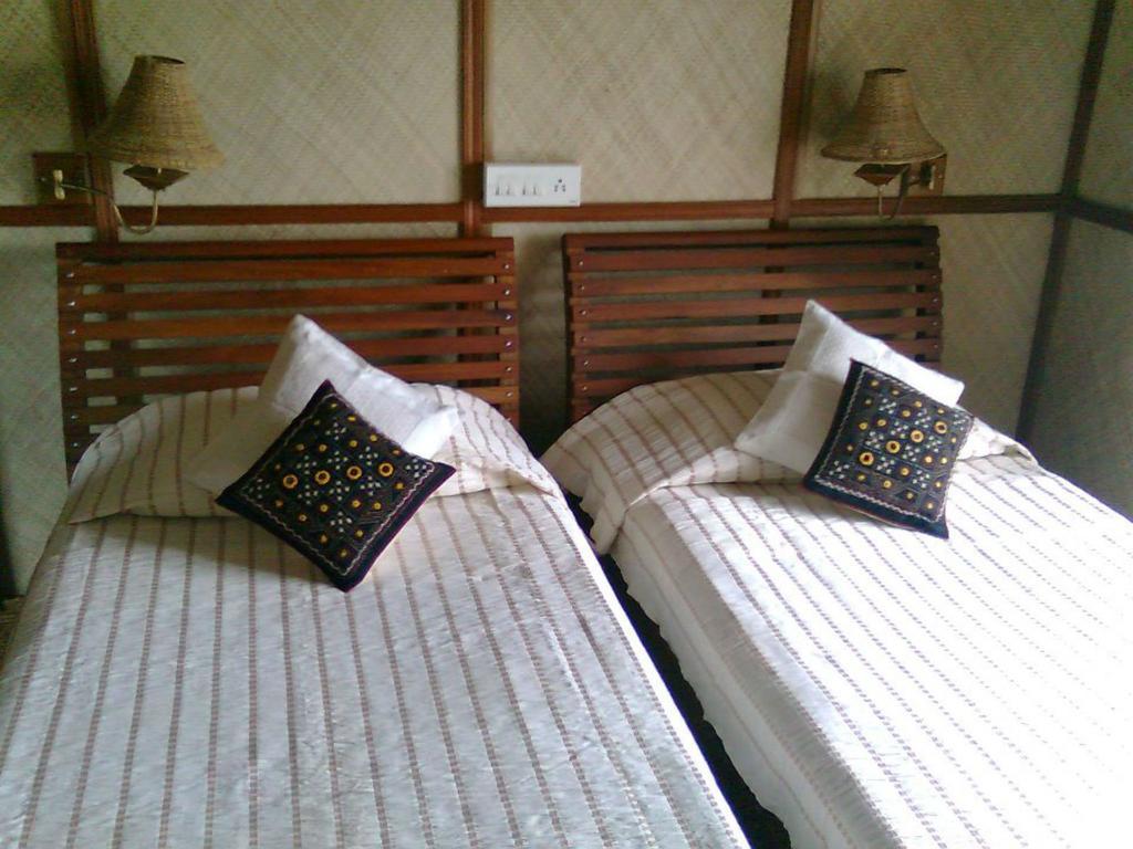 Marvel Cruise Hotel Alappuzha Ruang foto